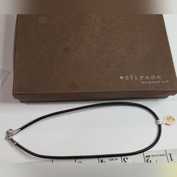 Silpada‎ Black Leather Necklace And Sterling Silver Charm Necklace New - Picture 3 of 3